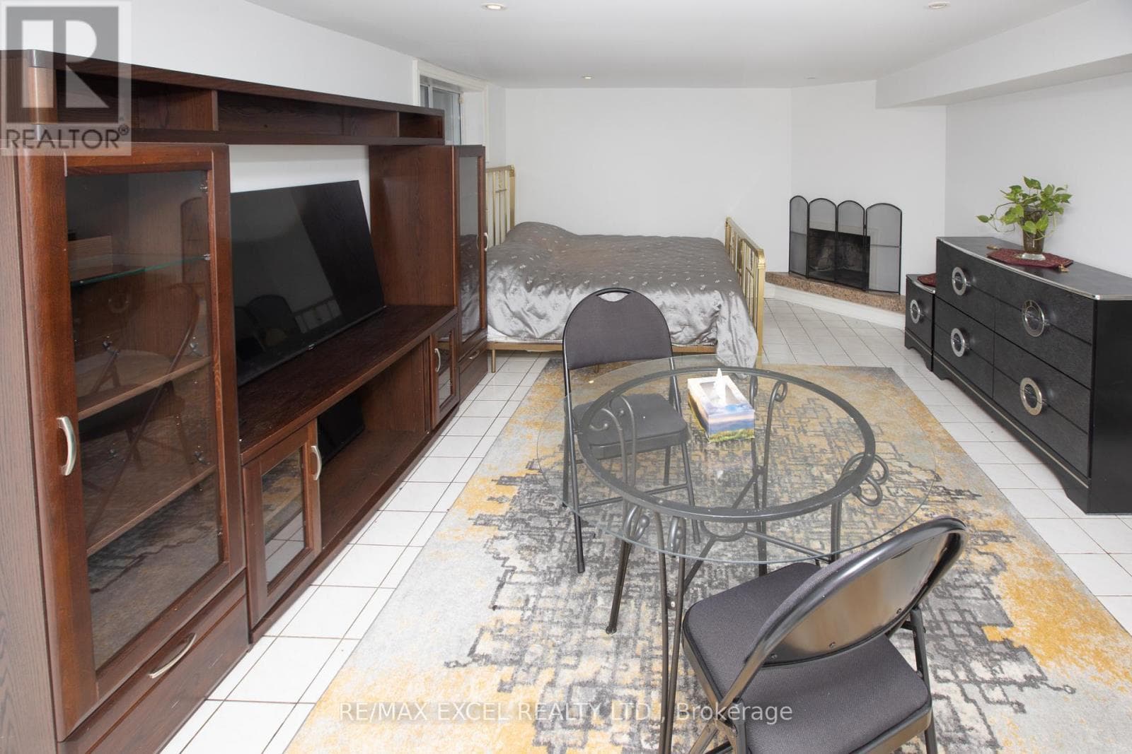 Single Family at 387 Crosby Avenue, Richmond Hill (Crosby), Ontario - Photo 7 - RE/MAX Garden City Realty