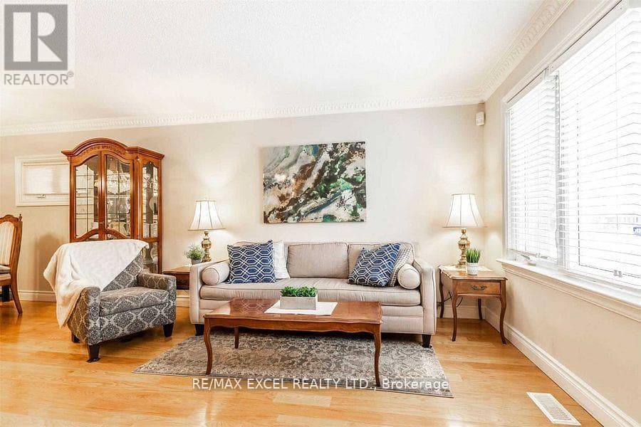 Single Family at 416 Rimilton Avenue, Toronto (Alderwood), Ontario - Photo 4 - RE/MAX Garden City Realty