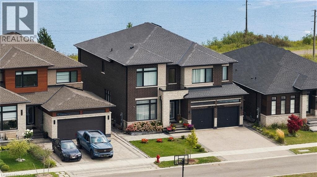 Single Family at 286 SHOREVIEW Drive, Welland, Ontario - Photo 2 - RE/MAX Garden City Realty