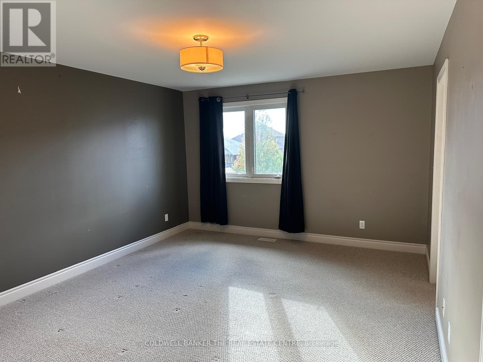 Single Family at 48 Hanover Court, Belleville (Thurlow Ward), Ontario - Photo 10 - RE/MAX Garden City Realty