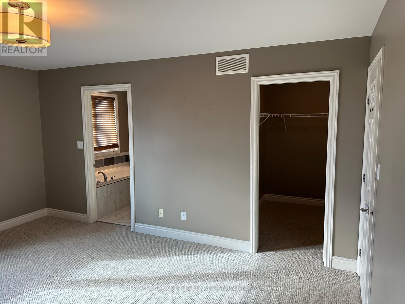 Single Family at 48 Hanover Court, Belleville (Thurlow Ward), Ontario - Photo 8 - RE/MAX Garden City Realty