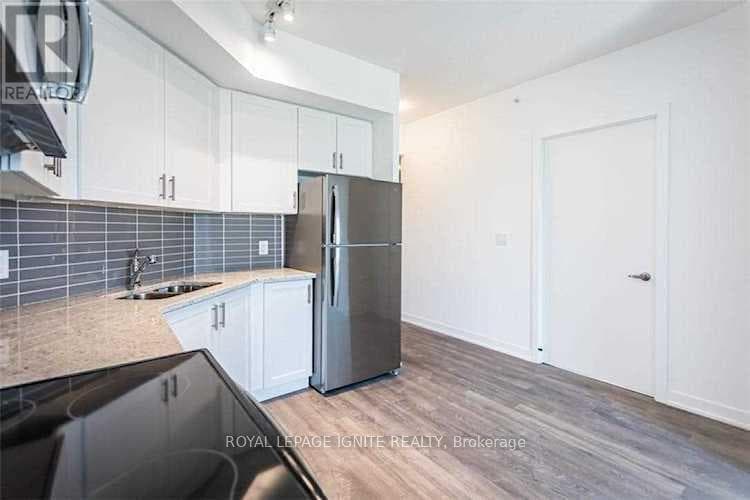 Single Family at 417- 550 North Service Road, Grimsby (Grimsby Beach), Ontario - Photo 4 - RE/MAX Garden City Realty