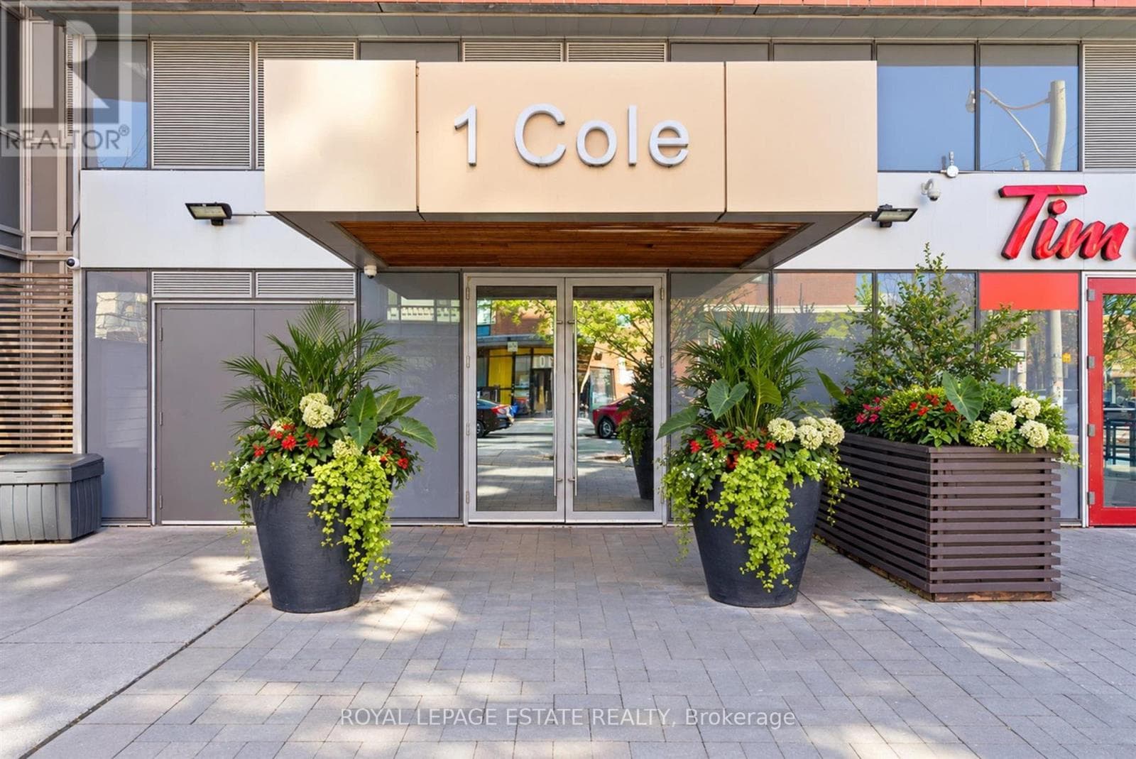 504- 1 Cole Street