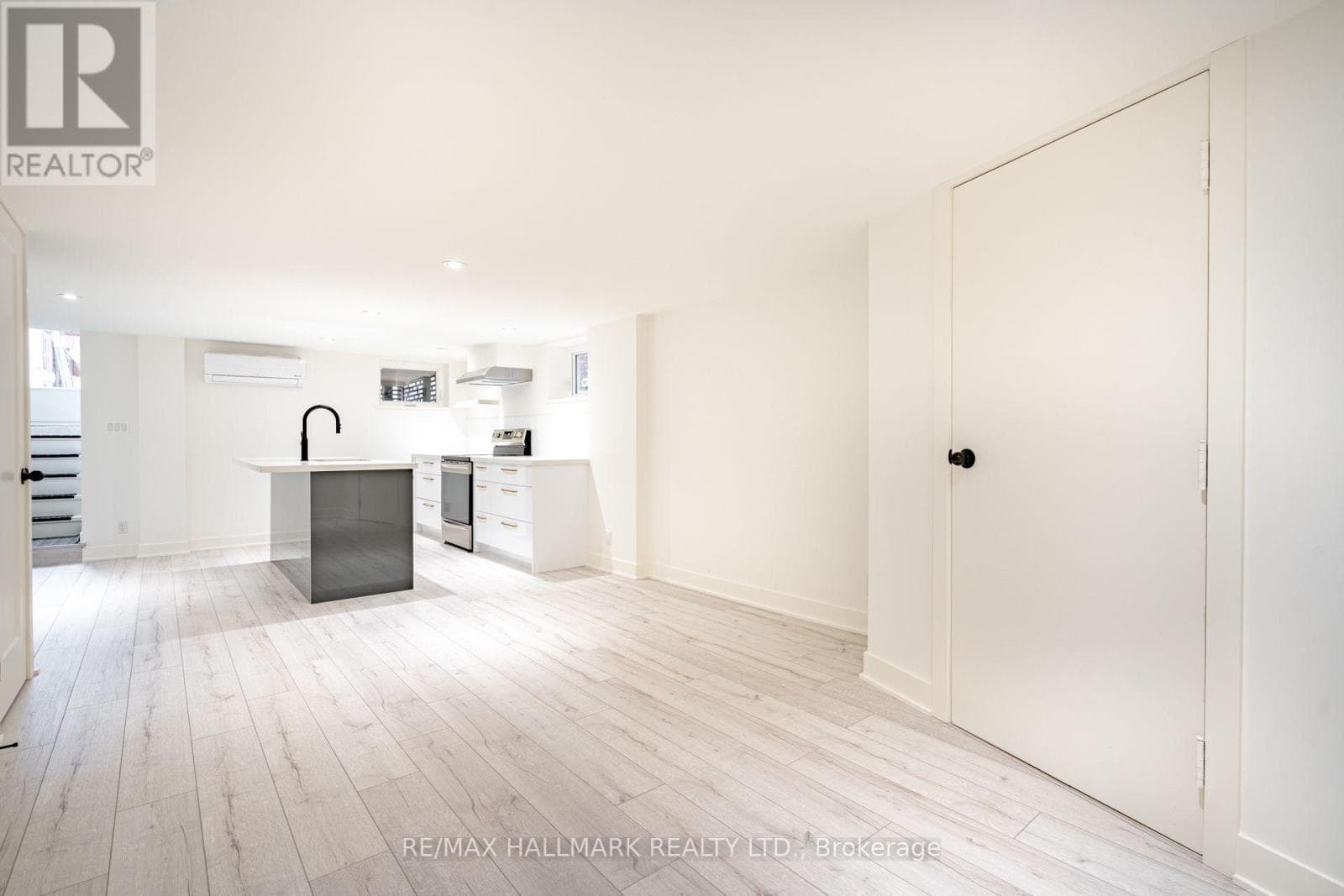 Single Family at Lower- 138 Milverton Boulevard, Toronto (Danforth), Ontario - Photo 6 - RE/MAX Garden City Realty