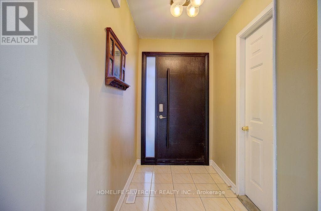 Single Family at 17 Rooksnest Trail, Toronto (Agincourt North), Ontario - Photo 6 - RE/MAX Garden City Realty