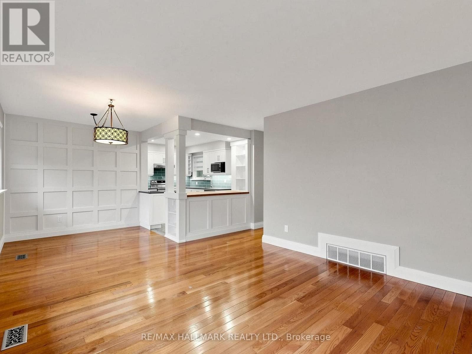 Single Family at 59 Woodgarden Crescent, Toronto (West Hill), Ontario - Photo 7 - RE/MAX Garden City Realty