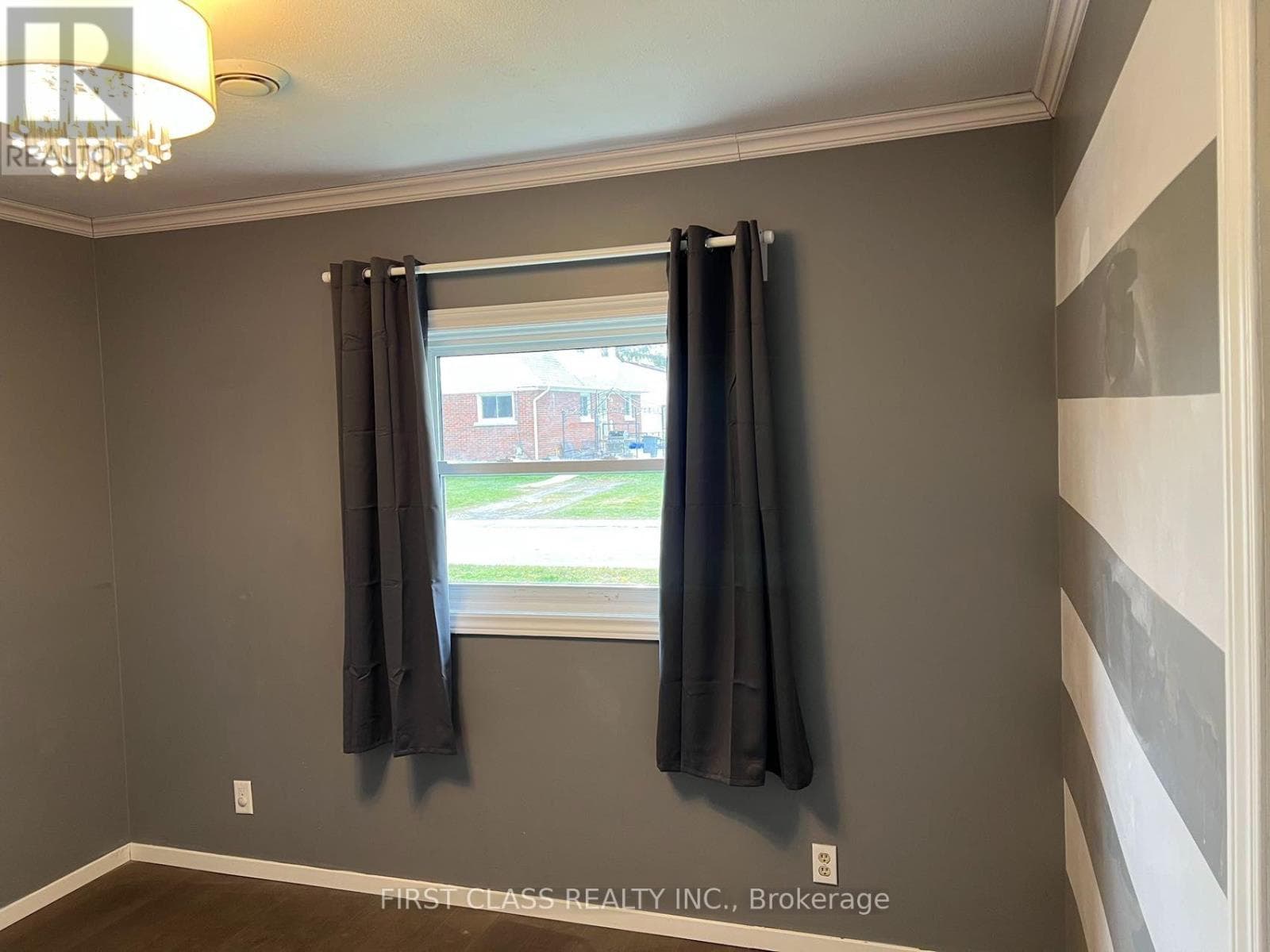 Single Family at 64 Dominion Road, Fort Erie (Lakeshore), Ontario - Photo 10 - RE/MAX Garden City Realty