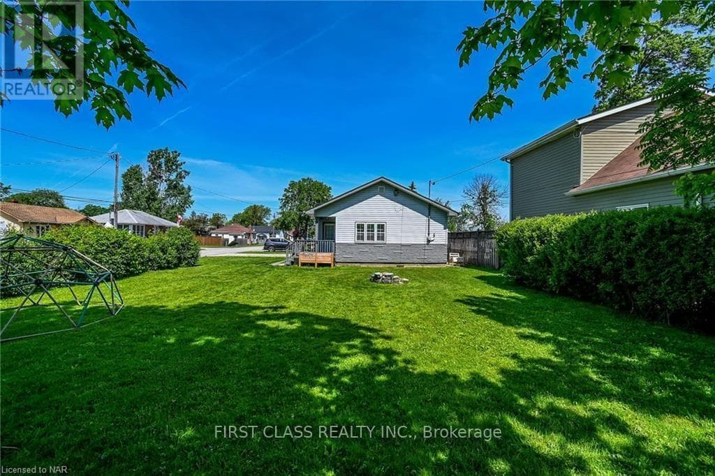 Single Family at 64 Dominion Road, Fort Erie (Lakeshore), Ontario - Photo 2 - RE/MAX Garden City Realty