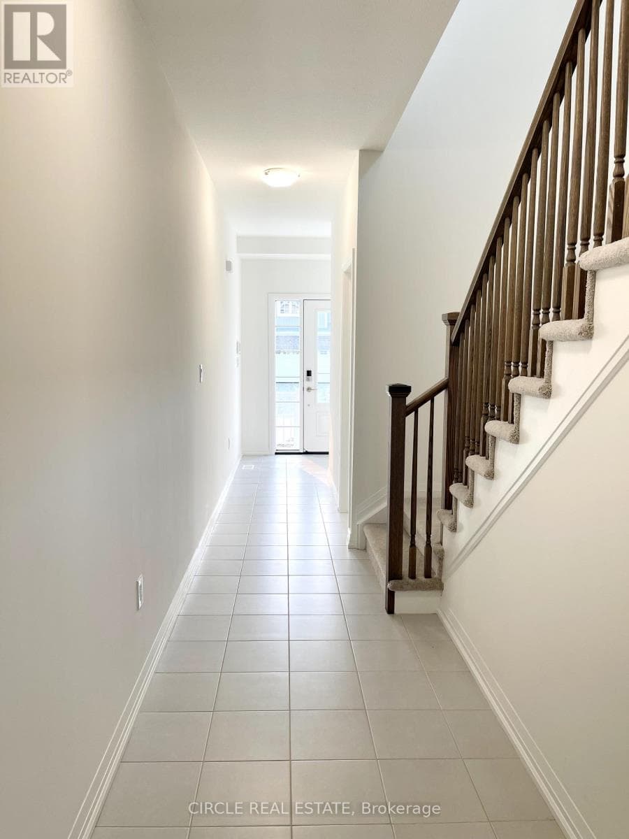 Single Family at 160 Bur Oak Drive, Thorold (Confederation Heights), Ontario - Photo 2 - RE/MAX Garden City Realty