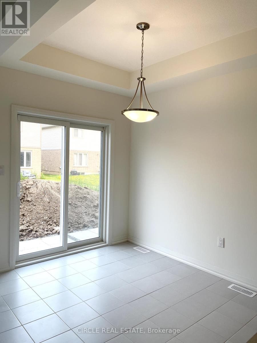 Single Family at 160 Bur Oak Drive, Thorold (Confederation Heights), Ontario - Photo 9 - RE/MAX Garden City Realty