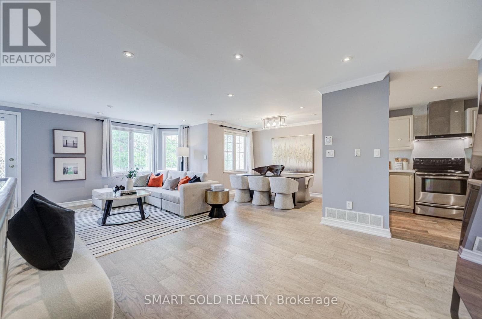 Single Family at C20- 108 Finch Avenue, Toronto (Newtonbrook West), Ontario - Photo 4 - RE/MAX Garden City Realty