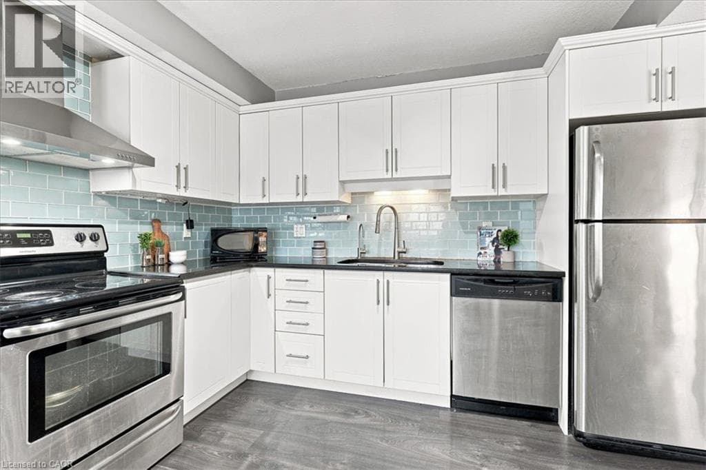 Single Family at 403- 1522 KING Street, Kitchener, Ontario - Photo 7 - RE/MAX Garden City Realty