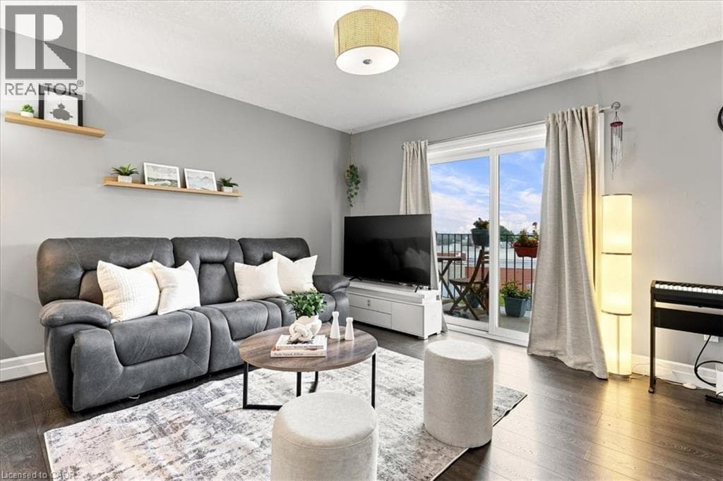 Single Family at 403- 1522 KING Street, Kitchener, Ontario - Photo 4 - RE/MAX Garden City Realty