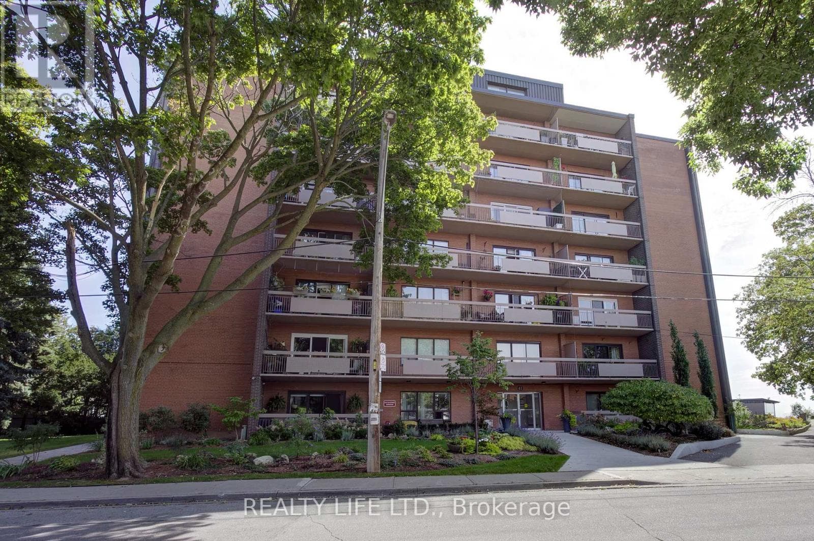 502- 41 Lake Shore Drive