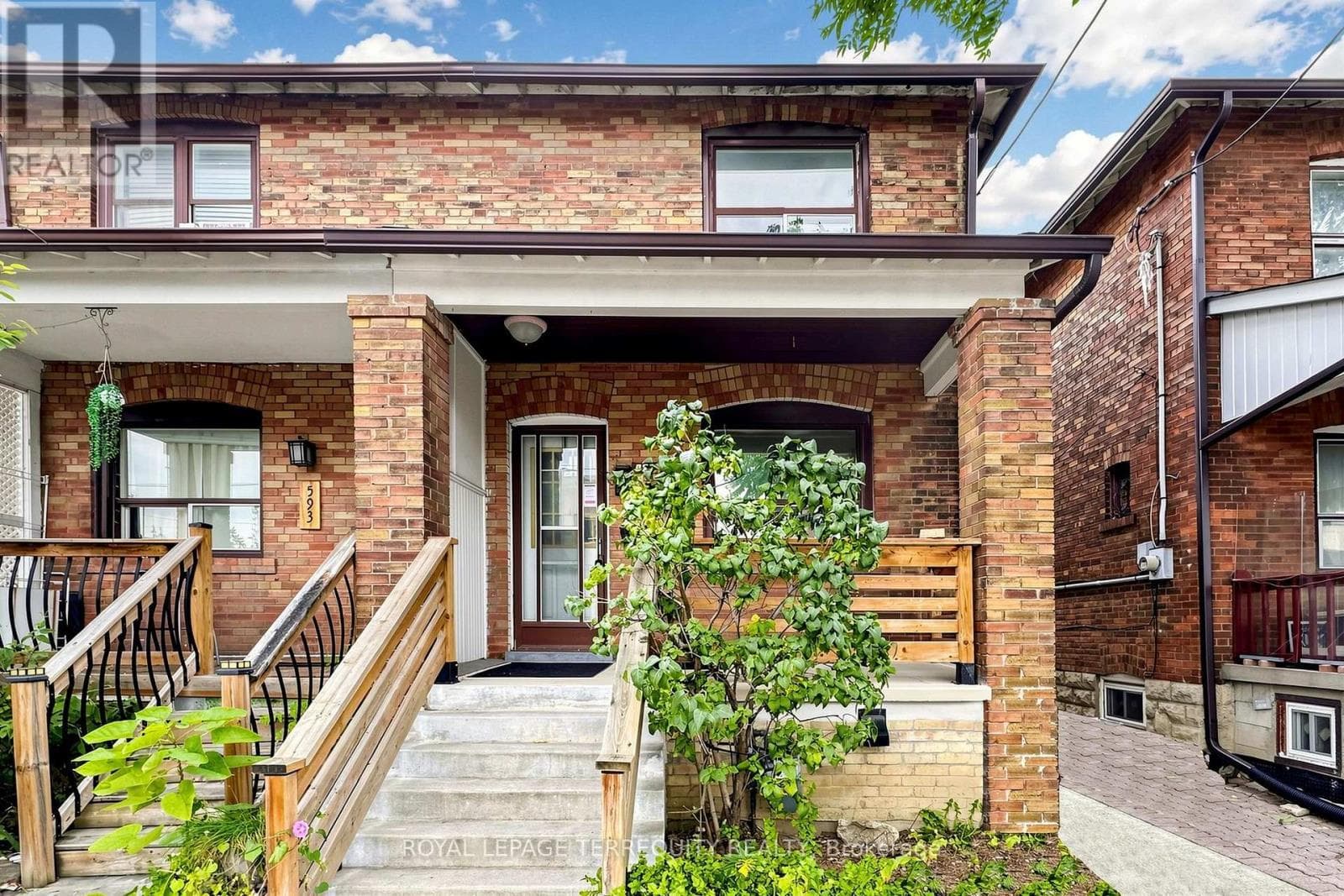 Single Family at 591 Vaughan Road, Toronto (Oakwood Village), Ontario - Photo 4 - RE/MAX Garden City Realty