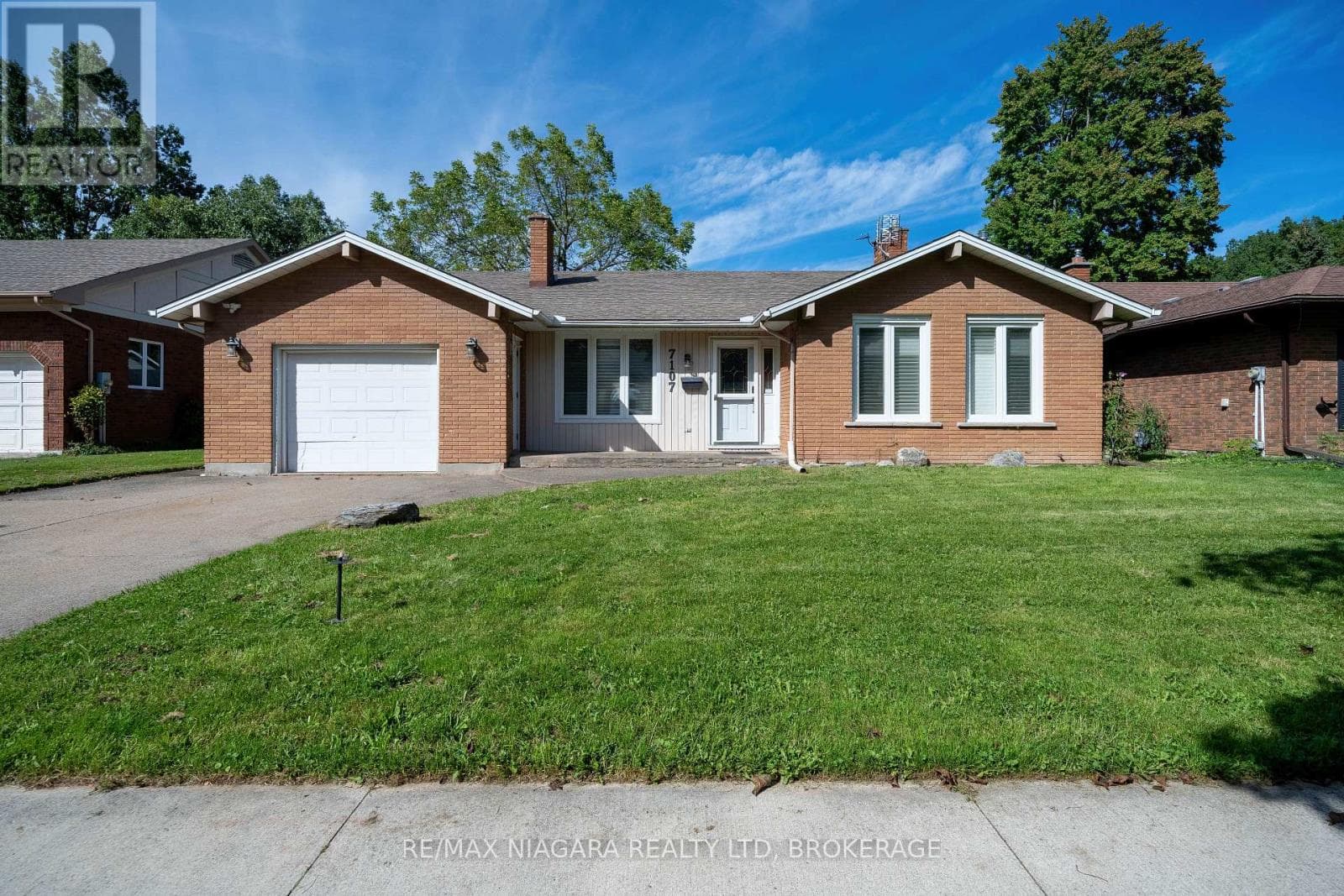 7107 Woodgate Street