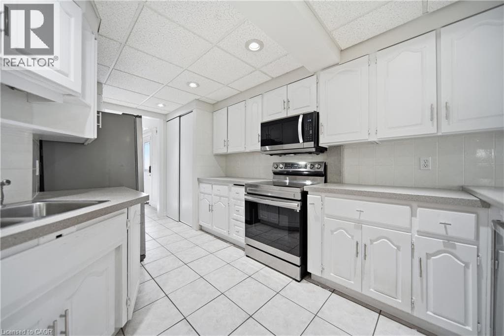 Single Family at 35 PERTH Road, Kitchener, Ontario - Photo 8 - RE/MAX Garden City Realty