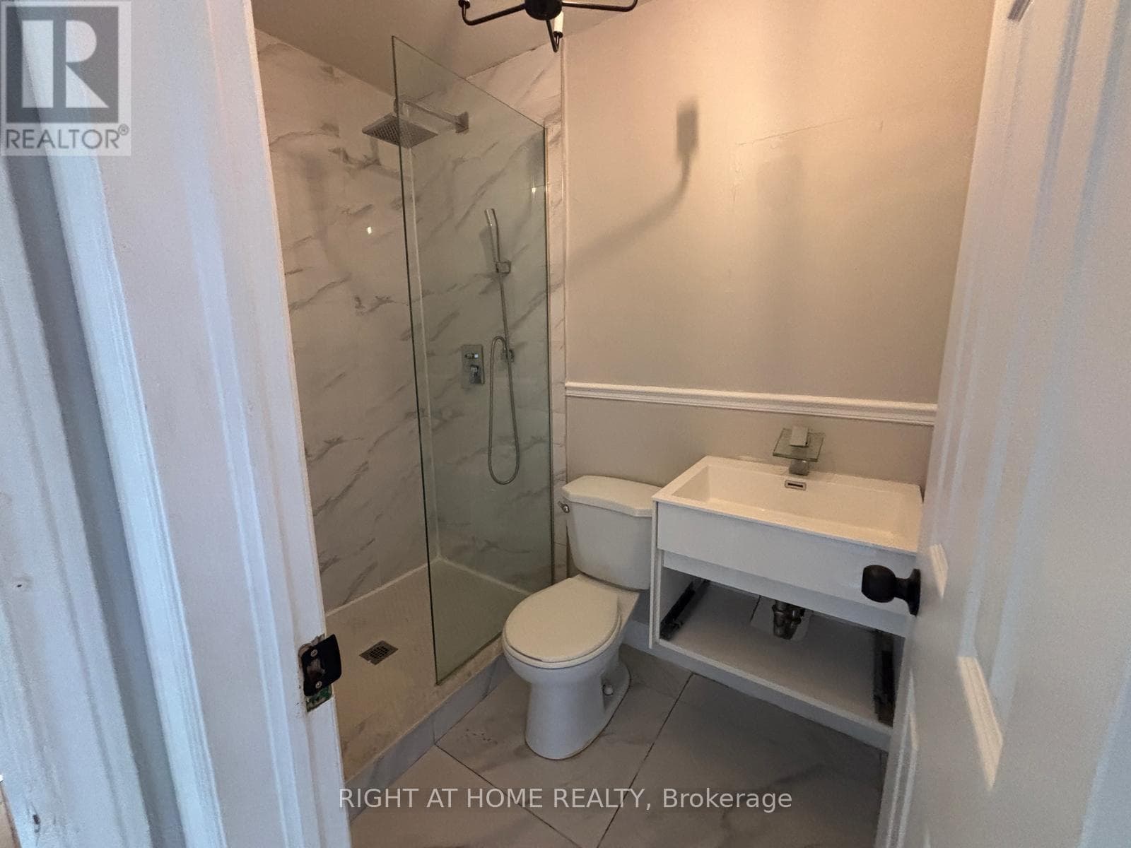 Single Family at 503 Oakwood Avenue, Toronto (Oakwood Village), Ontario - Photo 7 - RE/MAX Garden City Realty