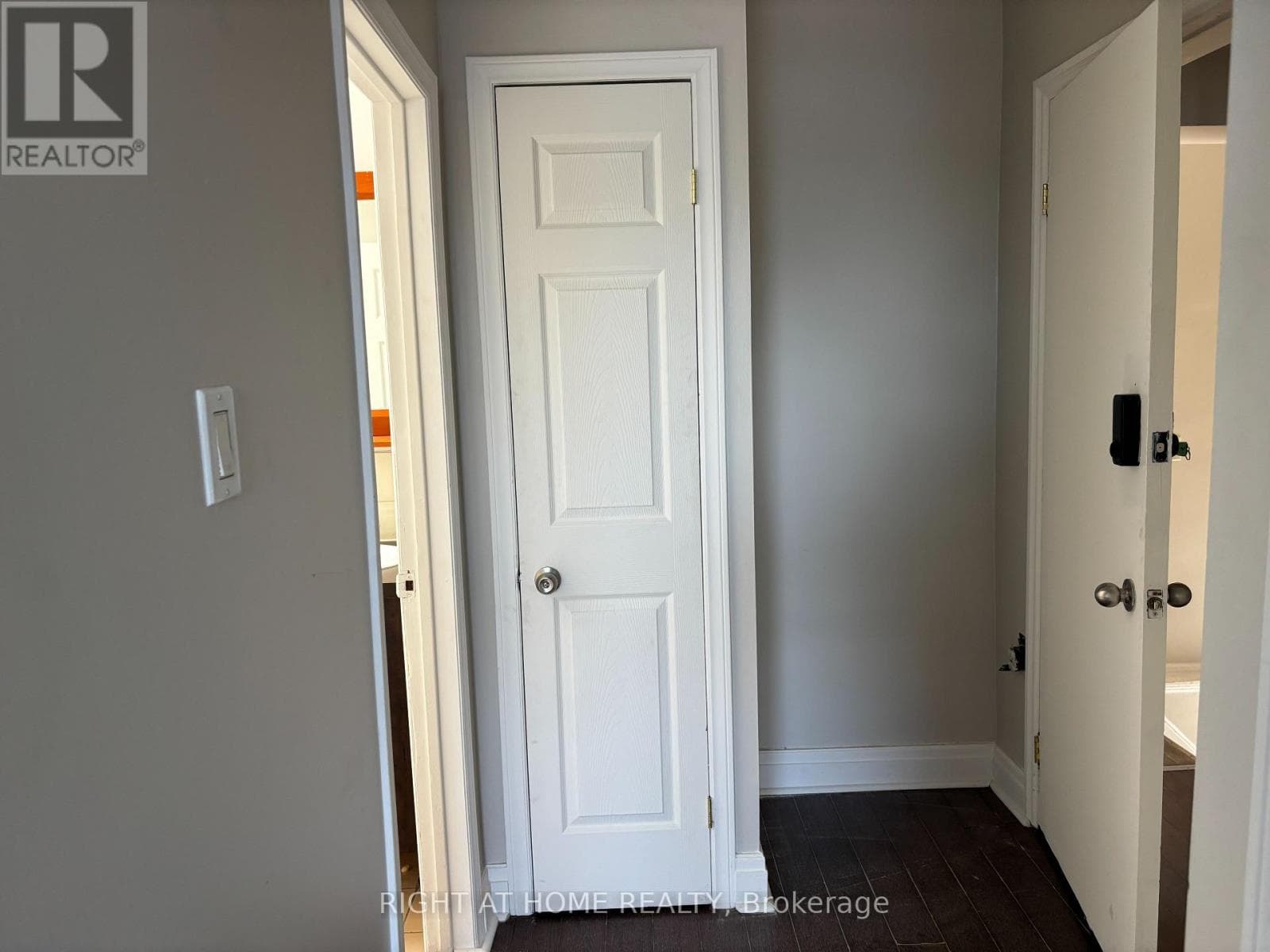 Single Family at 503 Oakwood Avenue, Toronto (Oakwood Village), Ontario - Photo 5 - RE/MAX Garden City Realty