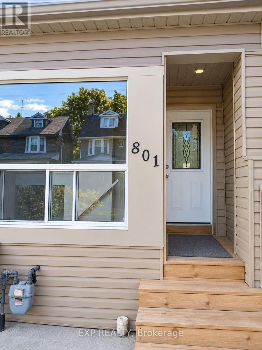 Single Family at Lower- 801 Pape Avenue, Toronto (Danforth), Ontario - Photo 7 - RE/MAX Garden City Realty
