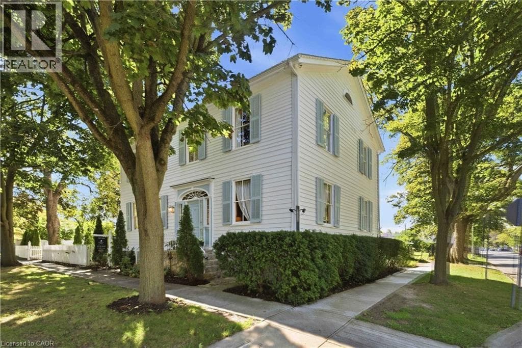 Single Family at 94 PRIDEAUX Street, Niagara-on-the-Lake, Ontario - Photo 3 - RE/MAX Garden City Realty