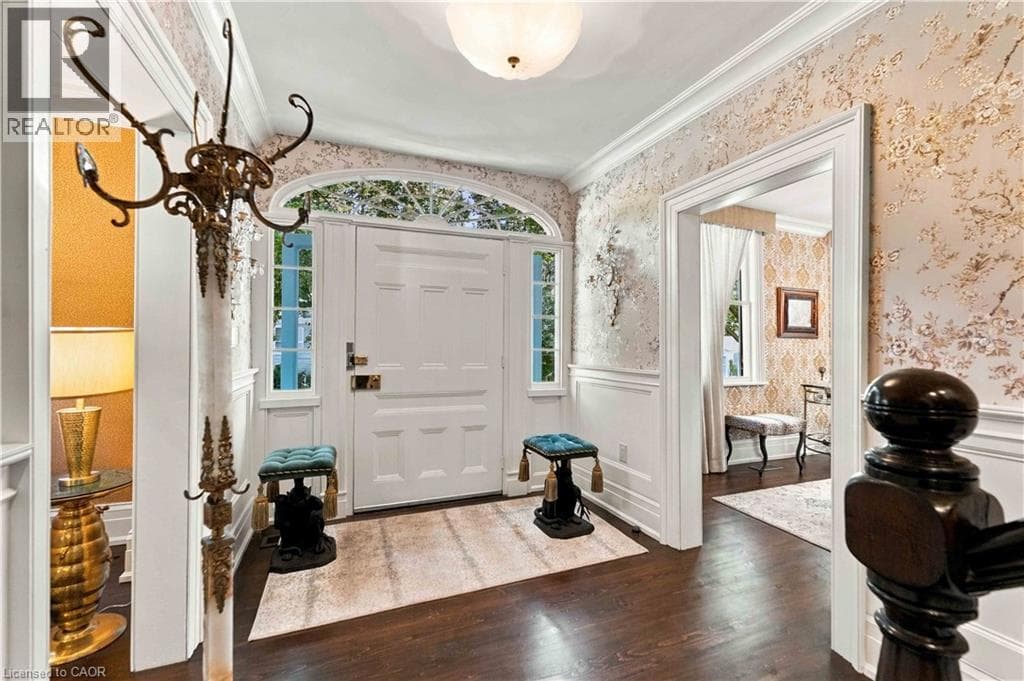 Single Family at 94 PRIDEAUX Street, Niagara-on-the-Lake, Ontario - Photo 5 - RE/MAX Garden City Realty