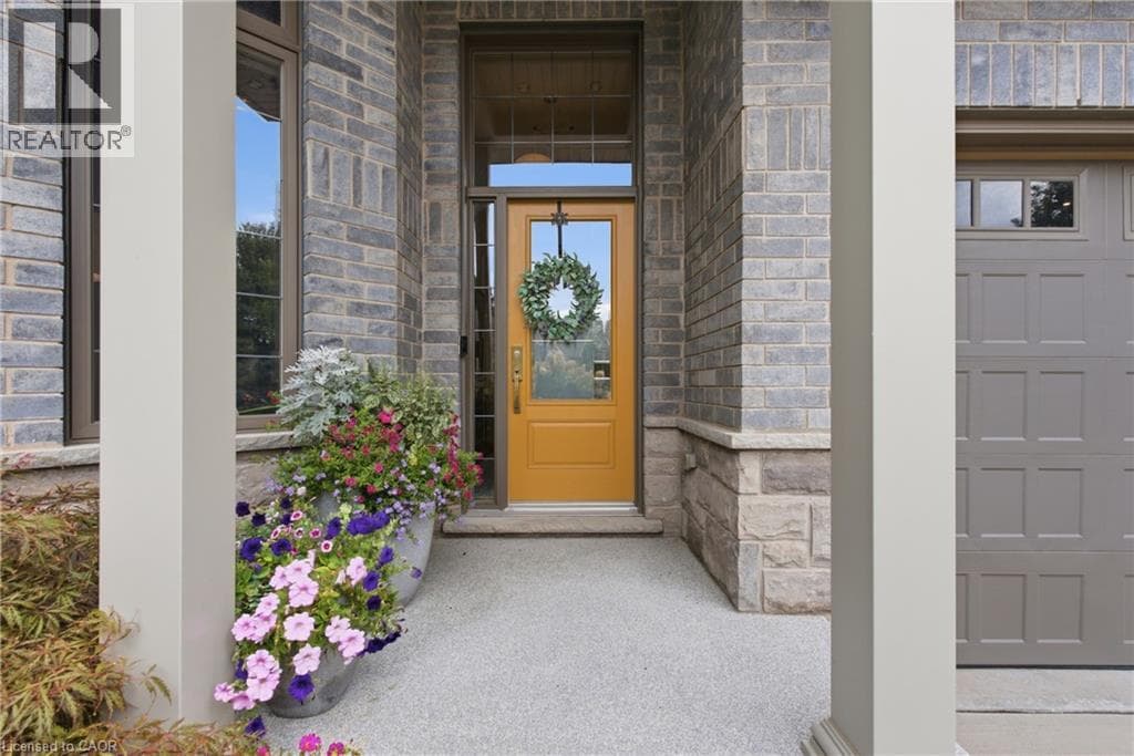 Single Family at 8- 6 TANNER Circle, St. Catharines, Ontario - Photo 7 - RE/MAX Garden City Realty