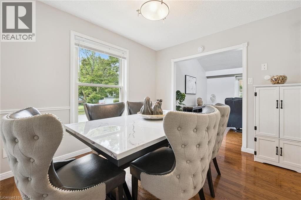 Single Family at 21 COLEBROOK Court, Kitchener, Ontario - Photo 9 - RE/MAX Garden City Realty