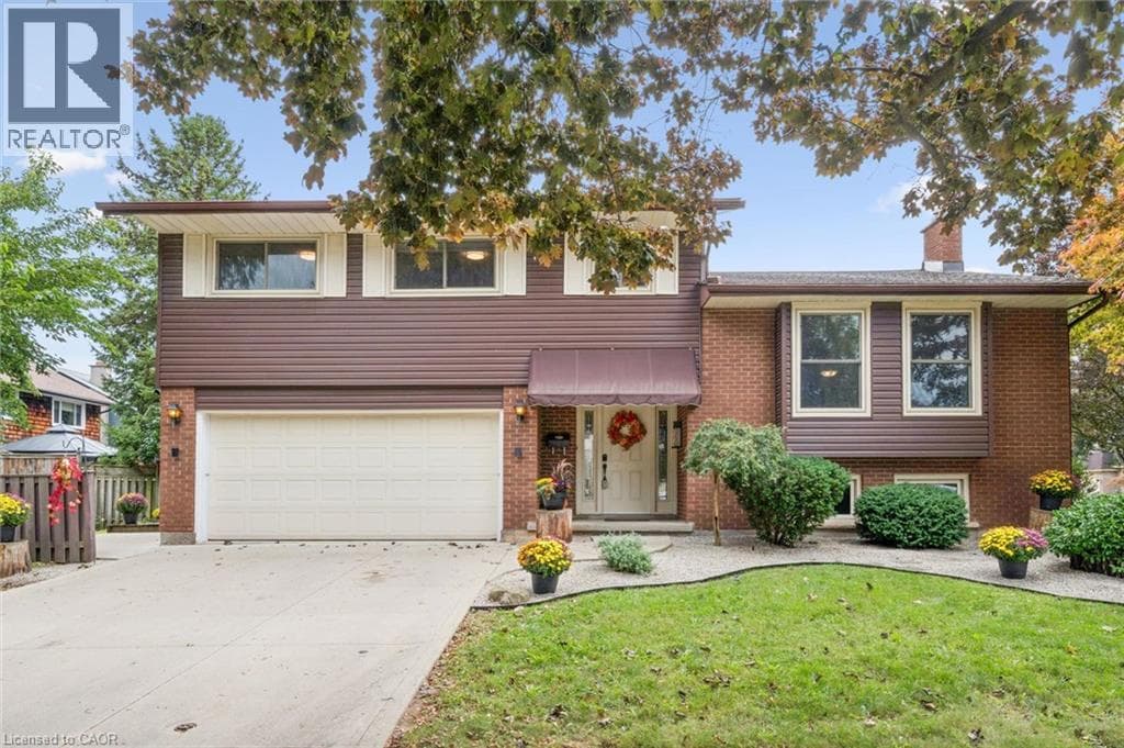 21 COLEBROOK Court