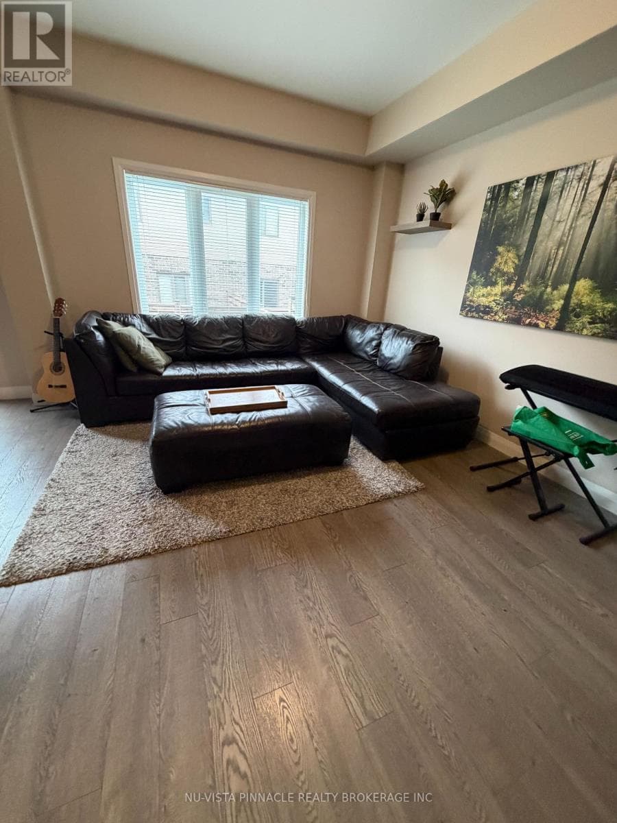 Single Family at 90- 2040 SHORE Road, London South (South A), Ontario - Photo 6 - RE/MAX Garden City Realty