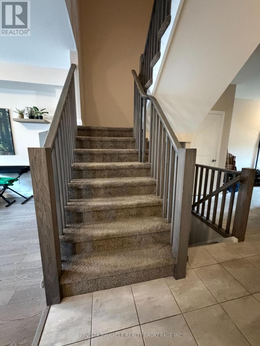 Single Family at 90- 2040 SHORE Road, London South (South A), Ontario - Photo 7 - RE/MAX Garden City Realty