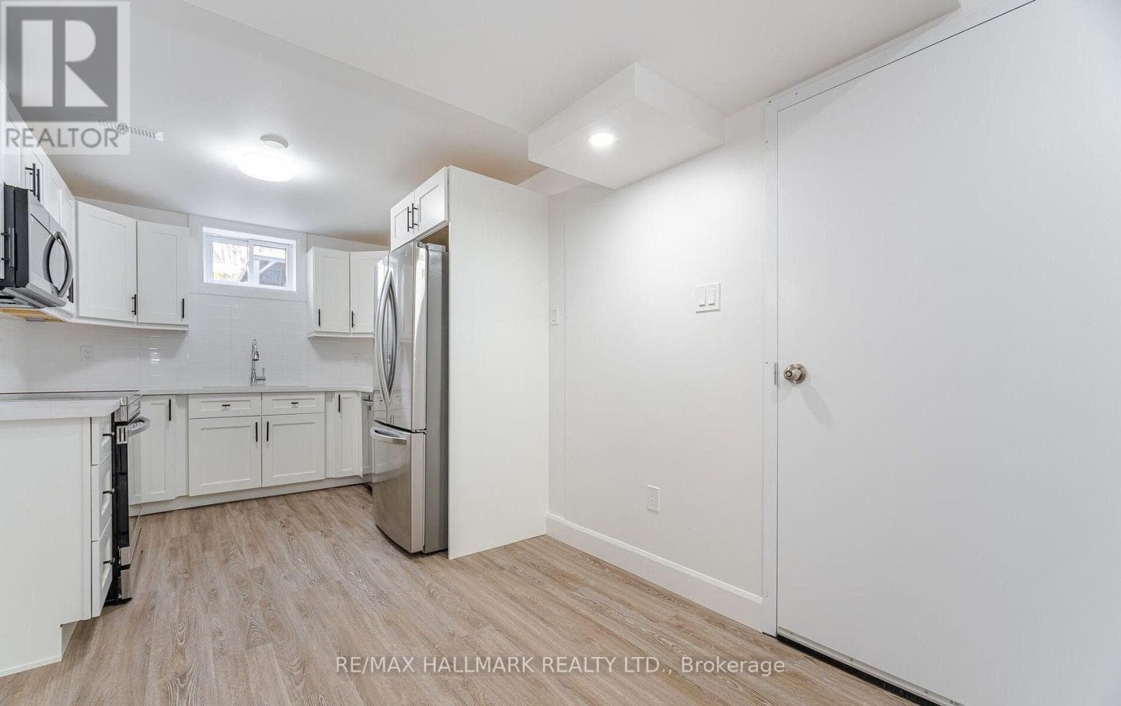 Single Family at 283 PORTER - LOWER LEVEL Street, Oshawa (Lakeview), Ontario - Photo 3 - RE/MAX Garden City Realty