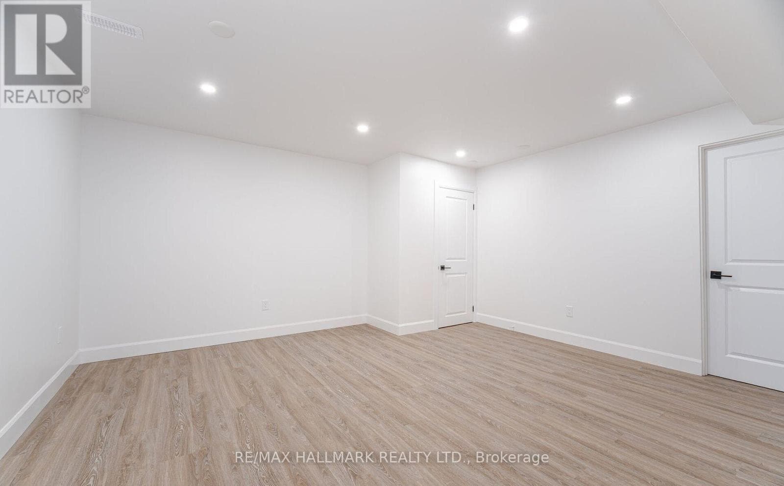 Single Family at 283 PORTER - LOWER LEVEL Street, Oshawa (Lakeview), Ontario - Photo 6 - RE/MAX Garden City Realty