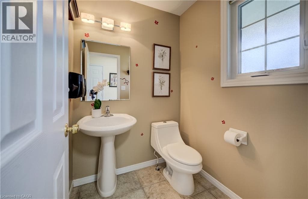 Single Family at 124 PROSPERITY Drive, Kitchener, Ontario - Photo 7 - RE/MAX Garden City Realty