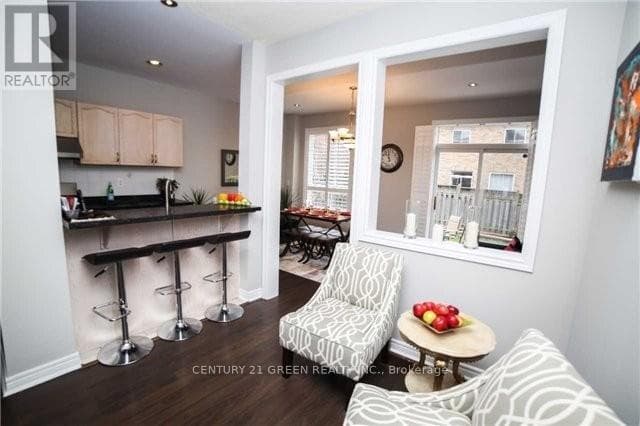Single Family at 3355 Fountain Park Avenue, Mississauga (Churchill Meadows), Ontario - Photo 4 - RE/MAX Garden City Realty