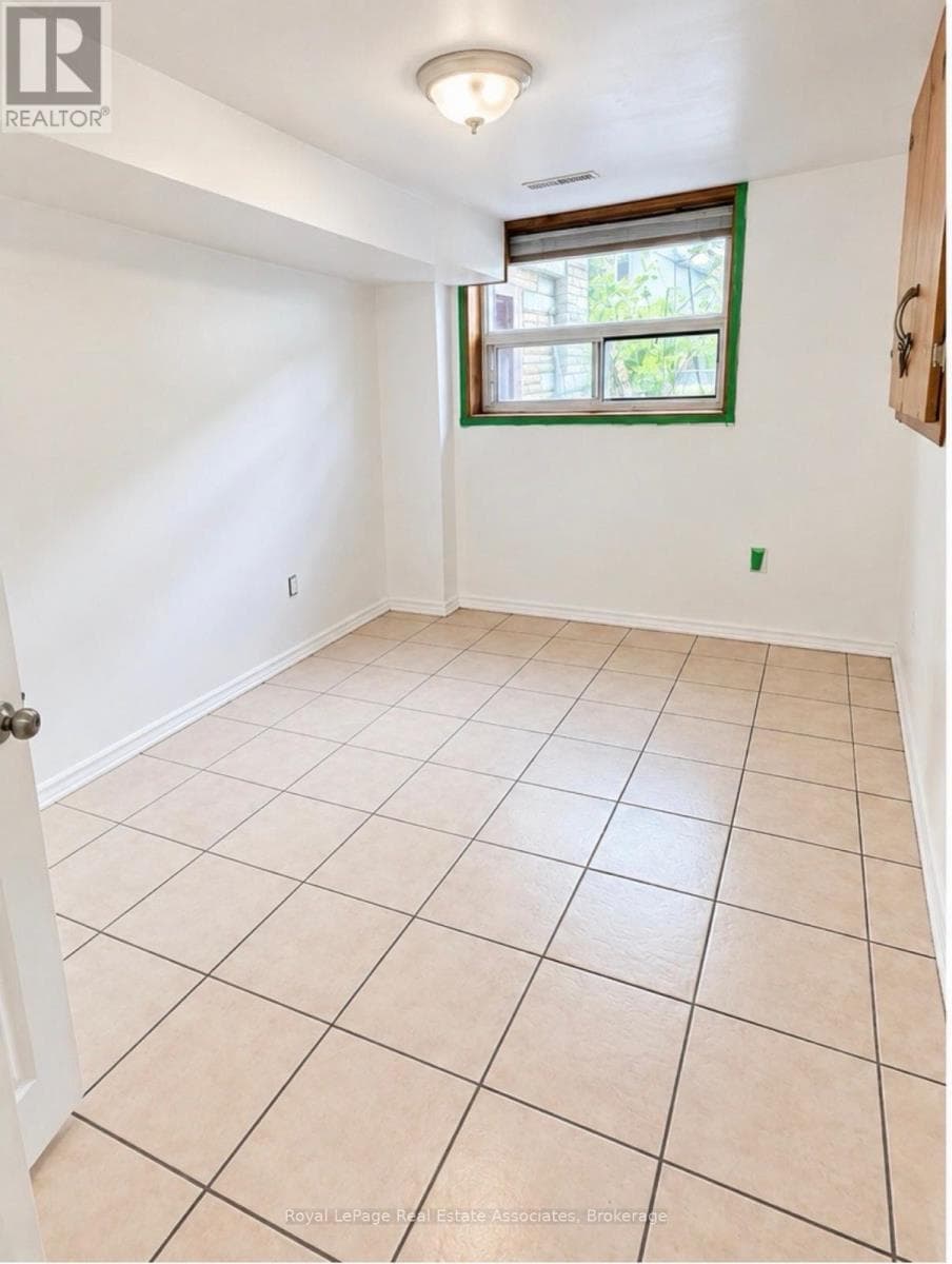 Single Family at Lower- 97 Oak Park Avenue, Toronto (Woodbine-Lumsden), Ontario - Photo 6 - RE/MAX Garden City Realty