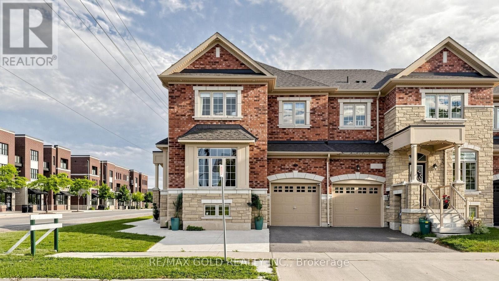 Single Family at 125 Burnhamthorpe Road, Oakville (GO Glenorchy), Ontario - Photo 2 - RE/MAX Garden City Realty