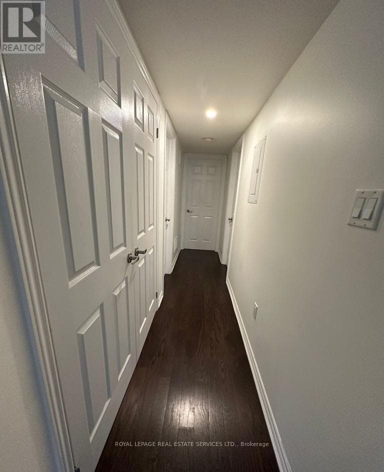 Single Family at 57- 2441 Greenwich Drive, Oakville (WM Westmount), Ontario - Photo 8 - RE/MAX Garden City Realty