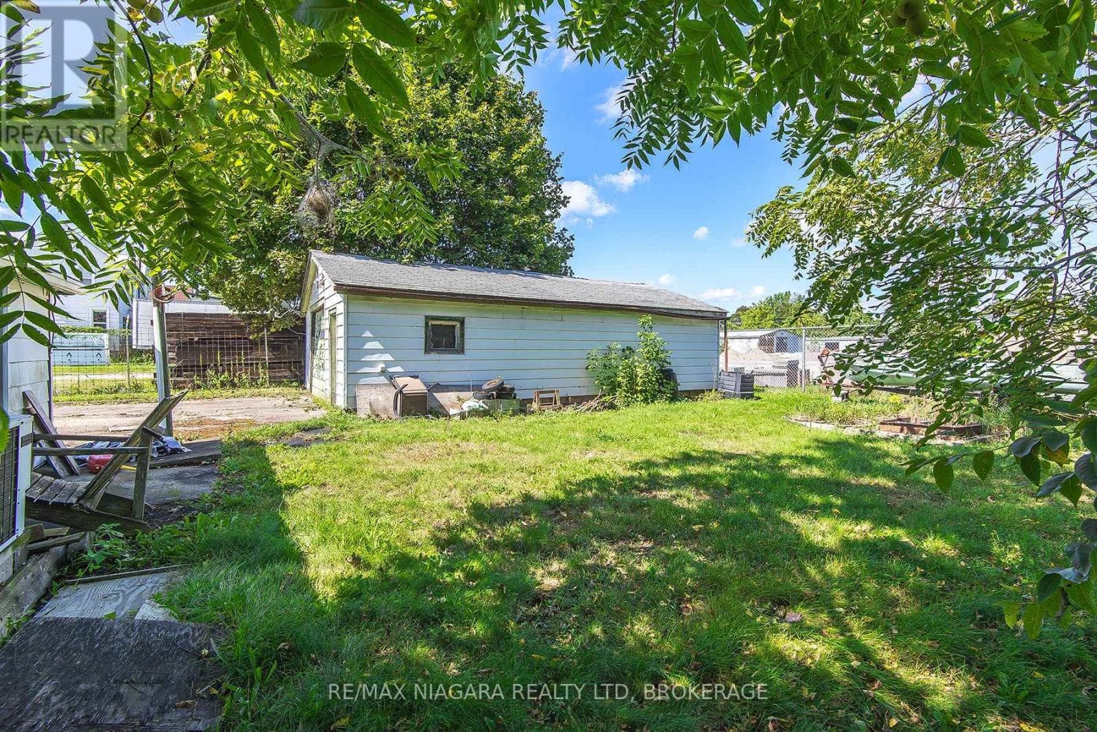 Single Family at 220 Fraser Street, Port Colborne (Killaly East), Ontario - Photo 2 - RE/MAX Garden City Realty