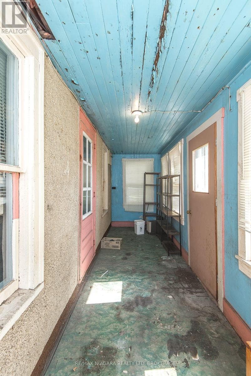 Single Family at 220 Fraser Street, Port Colborne (Killaly East), Ontario - Photo 6 - RE/MAX Garden City Realty
