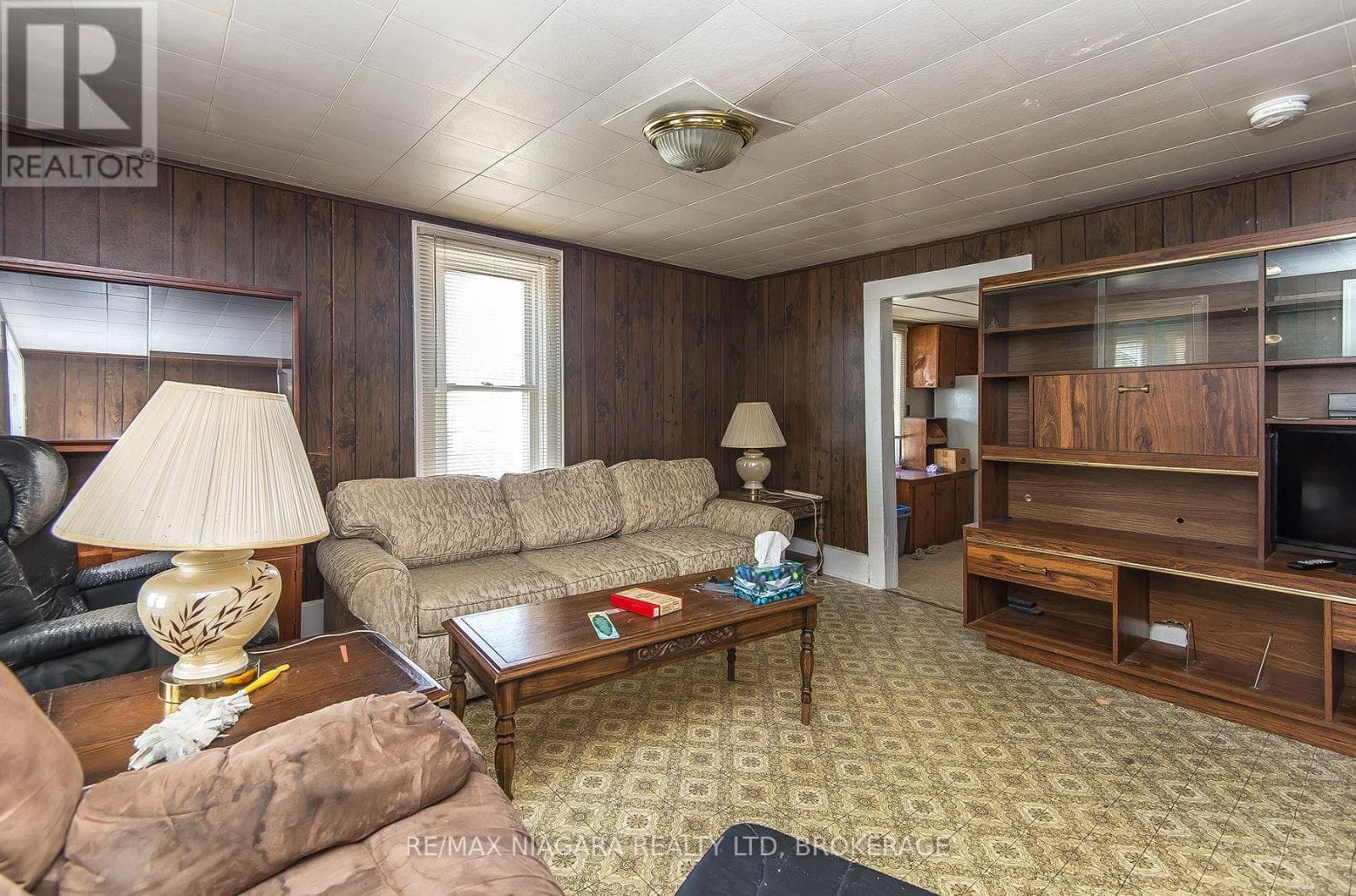 Single Family at 220 Fraser Street, Port Colborne (Killaly East), Ontario - Photo 8 - RE/MAX Garden City Realty