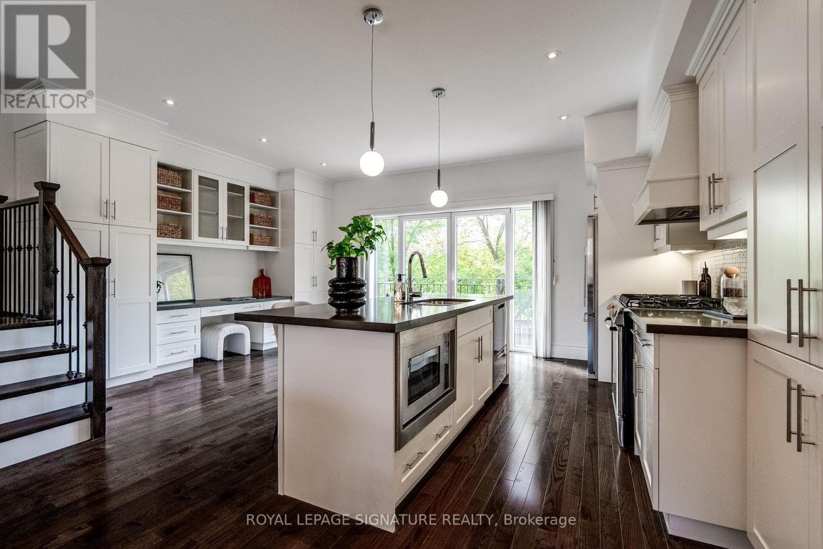Single Family at 18 Matthew Court, Toronto (Princess-Rosethorn), Ontario - Photo 7 - RE/MAX Garden City Realty