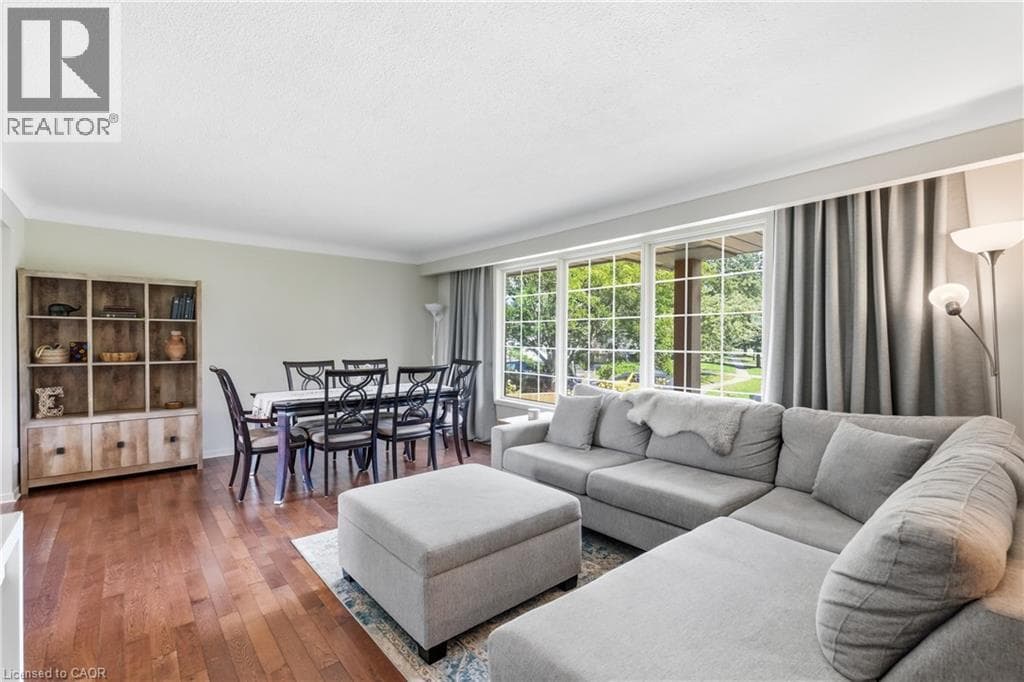 Single Family at 96 MCGILL Street, Welland, Ontario - Photo 6 - RE/MAX Garden City Realty