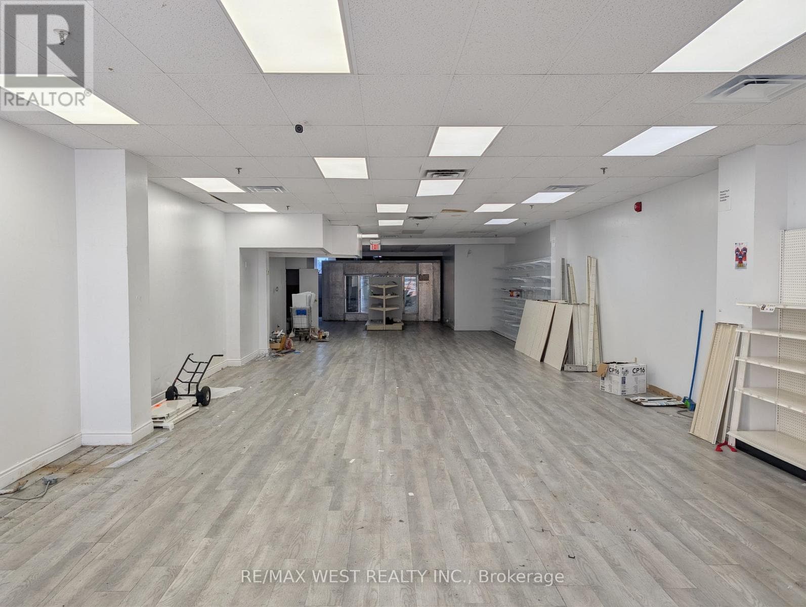Retail at 4- 1965 Britannia Road, Mississauga (Streetsville), Ontario - Photo 2 - RE/MAX Garden City Realty