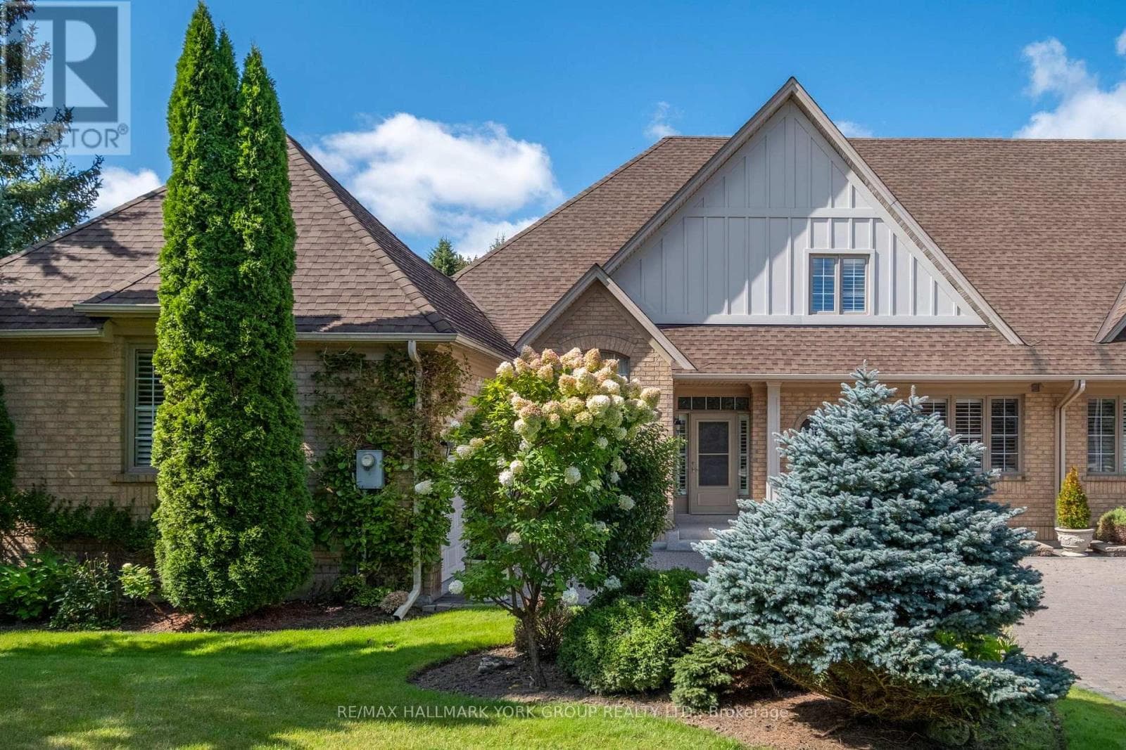 422 Falconwood Hollow