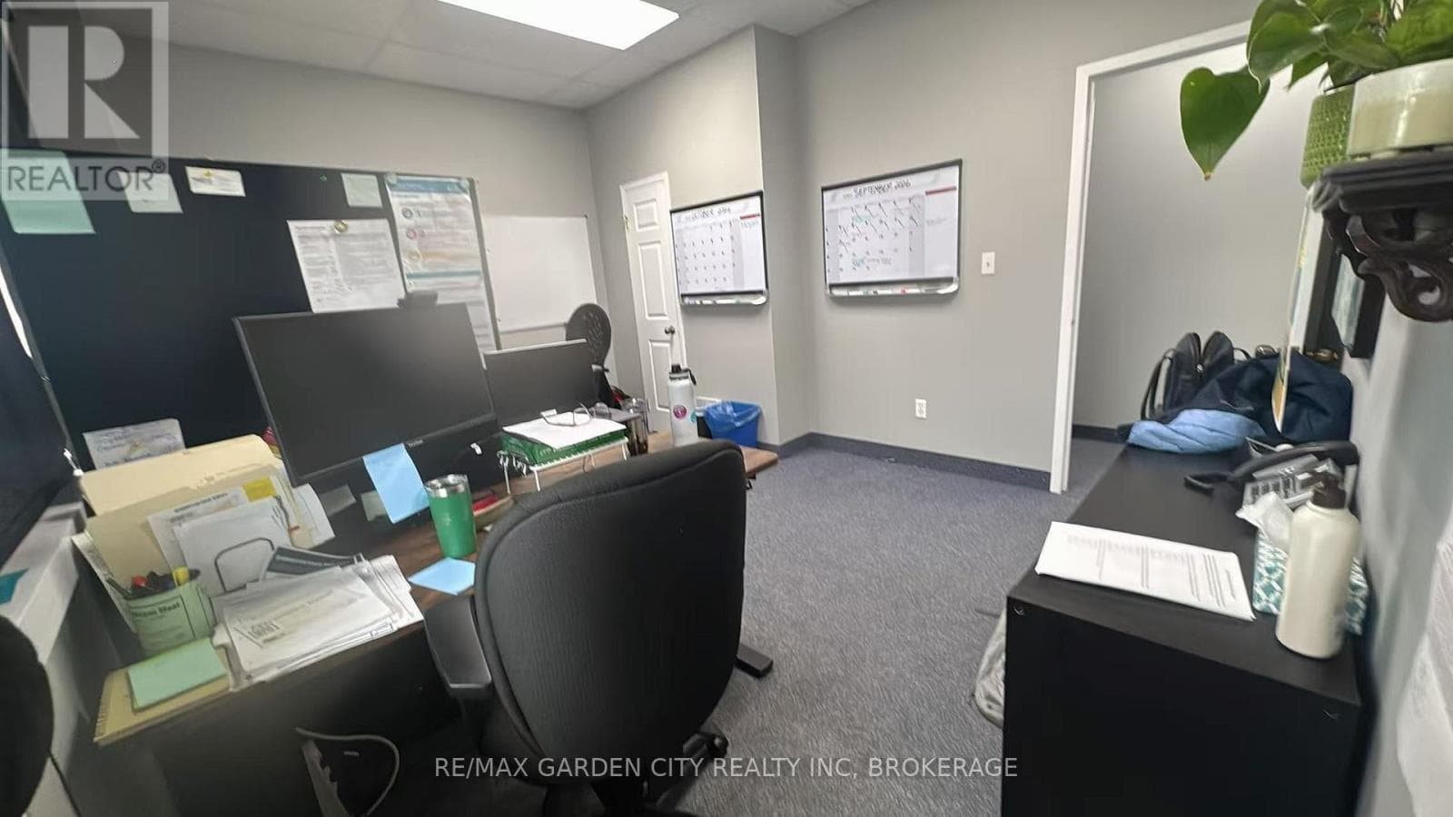 Retail at 22- 595 CARLTON Street, St. Catharines (Carlton/Bunting), Ontario - Photo 3 - RE/MAX Garden City Realty
