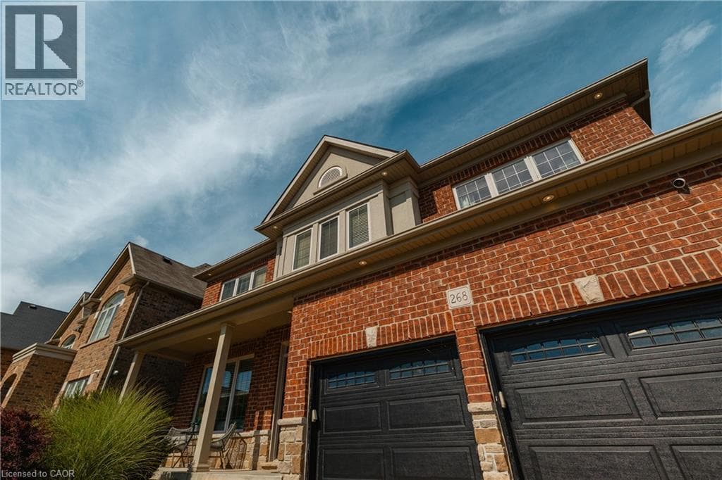 Single Family at 268 EVENS POND Crescent, Kitchener, Ontario - Photo 3 - RE/MAX Garden City Realty