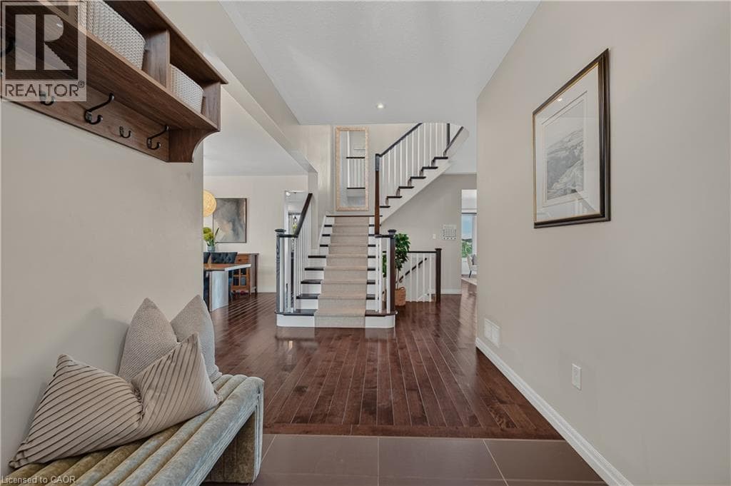 Single Family at 268 EVENS POND Crescent, Kitchener, Ontario - Photo 4 - RE/MAX Garden City Realty