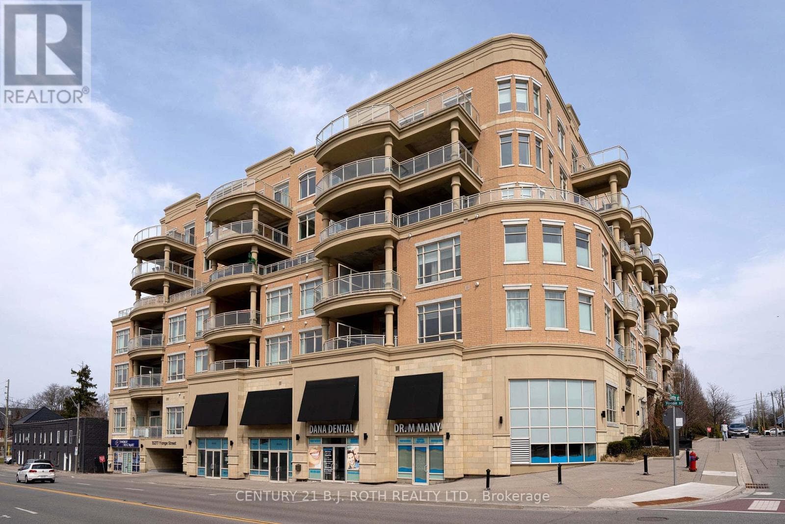 313- 15277 Yonge Street