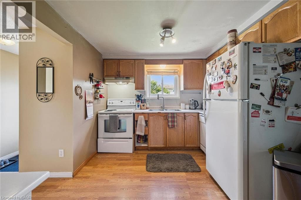 Single Family at 149 IRONSTONE Drive, Cambridge, Ontario - Photo 10 - RE/MAX Garden City Realty